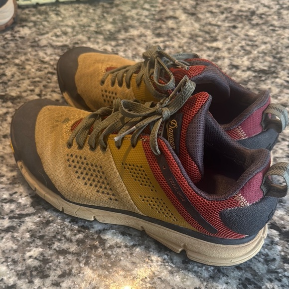 Danner women’s Trail 2650 Hiking Shoes - Tan and black - Picture 7 of 8